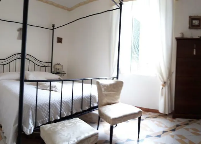 Villa Venezuela 1° Piano *